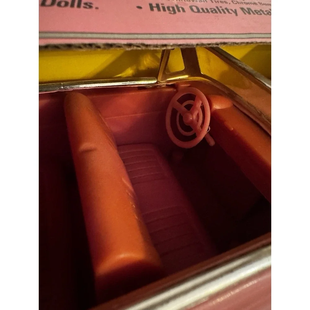 1989 TYCO DIXIE'S‎ DINER 50's STYLE CONVERTIBLE BUICK CAR PINK #1750